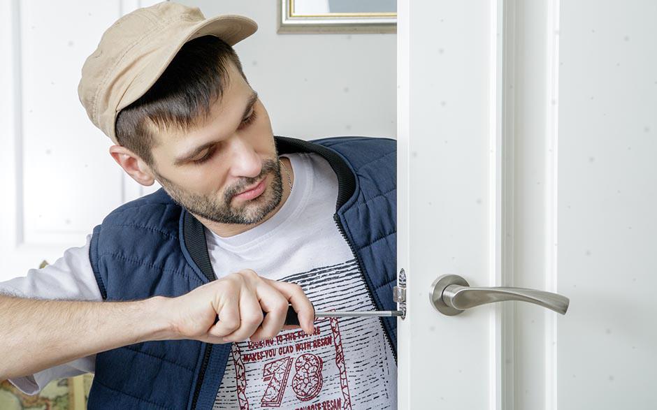 demonter une serrure de porte d'entrée Courtry