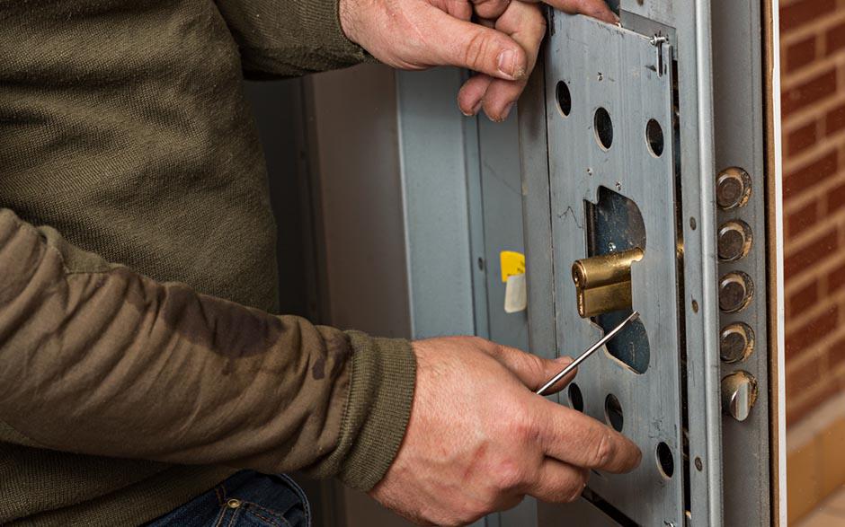 forcer une serrure de porte Malakoff